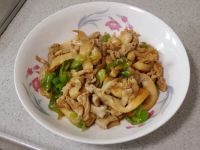 平菇炒肉丝