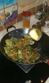 莴笋辣椒炒肉