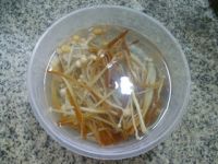 黄金针菇拌菜芯干