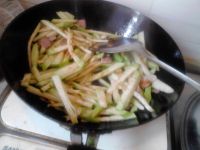 酱味茄丝炒肉