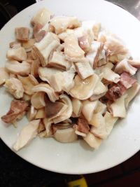 莲子胡椒猪肚汤