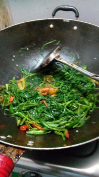 清炒空心菜