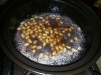 黄豆焖猪红