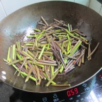 麻辣水煮蕨
