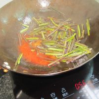 麻辣水煮蕨