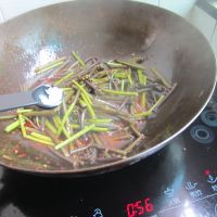 麻辣水煮蕨