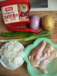 韩式香辣炒鸡肉