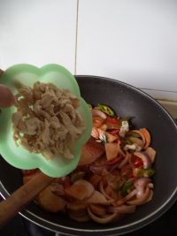 韩式香辣炒鸡肉