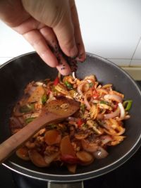 韩式香辣炒鸡肉