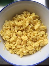 韭菜辣椒鸡蛋饼
