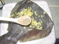 清蒸偏口鱼尾