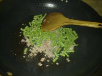 豆角肉末炒河粉