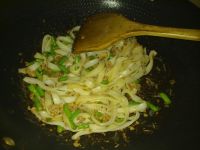豆角肉末炒河粉