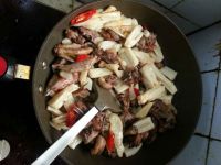 莲藕炒鸭
