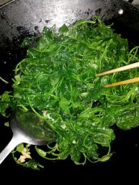 蒜香蕃薯叶