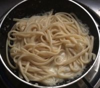 鲟龙鱼奶油烩意面