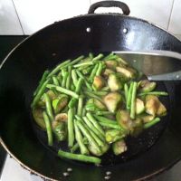 酱烧豇豆茄子