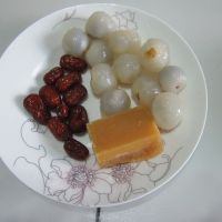 红枣荔枝煮汤圆