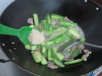 蒜香肉片炒丝瓜