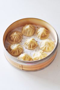 灌汤小笼包