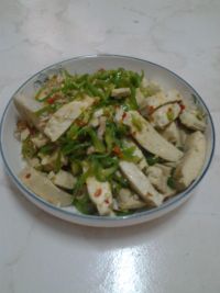 剁椒肉丝臭豆腐