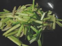 芦笋炒肉丸