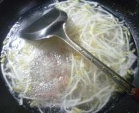 咸肉绿豆芽汤