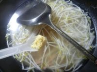 咸肉绿豆芽汤