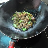 酸辣羊肉