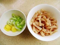 酱香豇豆土豆芹菜