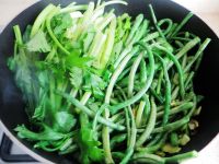 酱香豇豆土豆芹菜