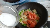 青椒西红柿炒土豆片