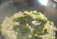 螺旋藻豆芽肉片汤