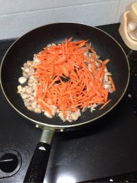 胡萝卜鸡肉煎饼