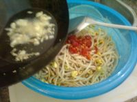 黄豆芽凉拌面