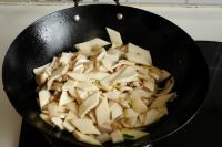 杏鲍菇炒肉片