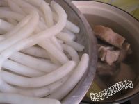 鲟龙鱼筋羊排煲