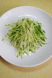 鹰爪虾萝卜丝汤