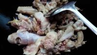 黑木耳炒鸡块