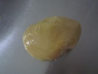 莲蓉蛋黄月饼