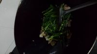 肉片炒韭花