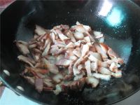 九层塔芋头腊肉戈饭