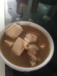 鱼头豆腐汤