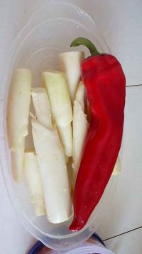胶笋炒排骨