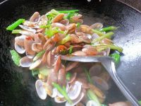 芹菜炒花蛤
