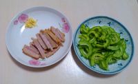 苦瓜炒肉饼