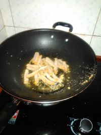 苦瓜炒肉饼