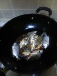 酱油水煮小黄翅鱼