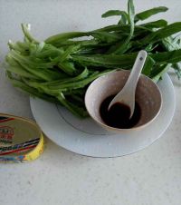 豆豉鱼拌油麦菜
