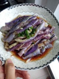 饭捂茄子